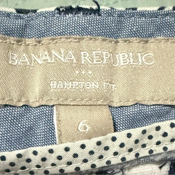 Banana Republic Floral Black and White Shorts EUC - Picture 2 of 3